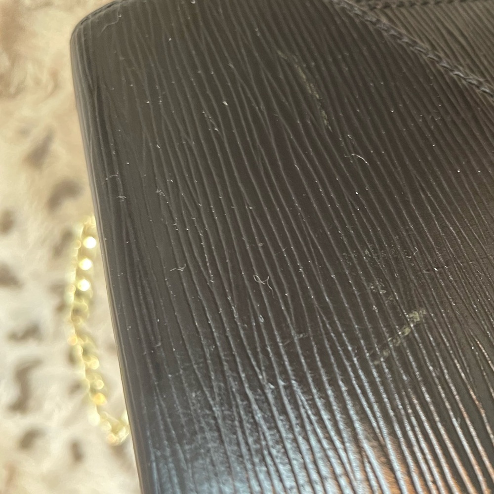 #20 LOUIS VUITTON EPI LEATHER CLUTCH/CROSSBODY BAG - Picture 8 of 15